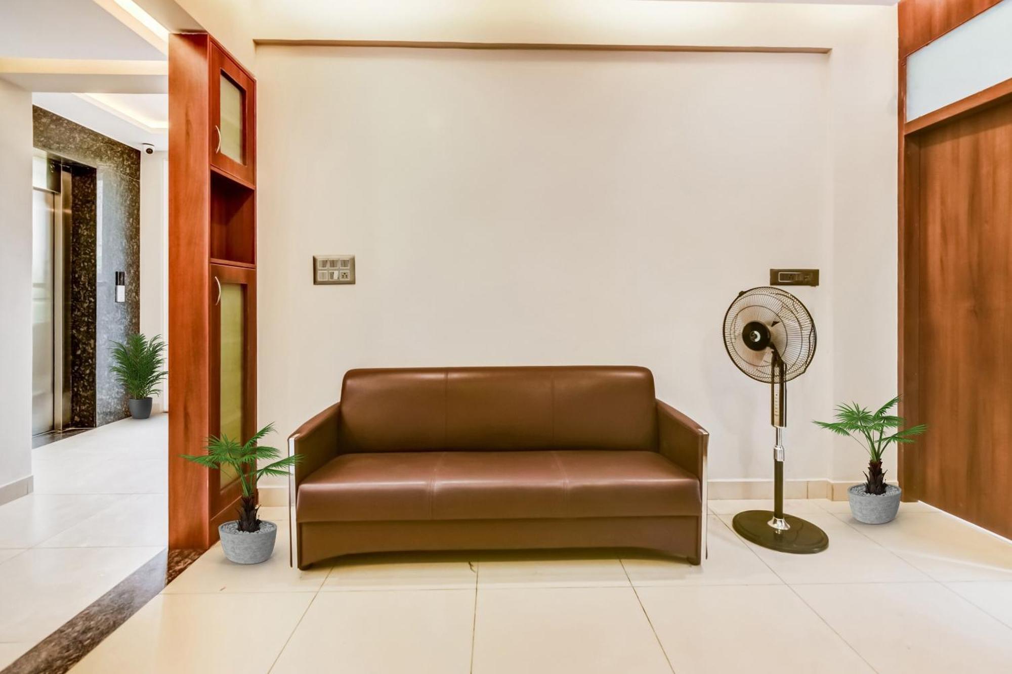 Collection O Yashas Serviced Apartment Vanivilasa Puram Экстерьер фото